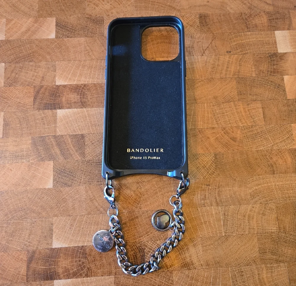 Bandolier Maya
Wristlet Phone Case in Black. - Picture 6 of 10
